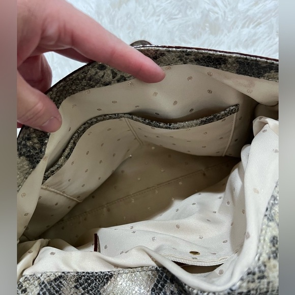 Kate Spade Snake Print Cobble Hill Little Minka
Crossbody Shoulder Bag - Picture 6 of 13